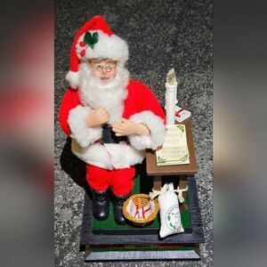 Vintage 1991 Holiday Scene Carols Crestone Family SANTA FIGURE CHRISTMAS Music